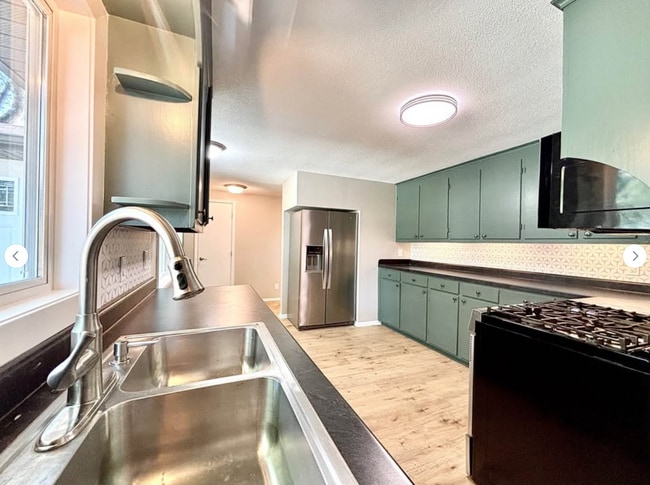 Building Photo - 730 Vernon Ave NW Rental