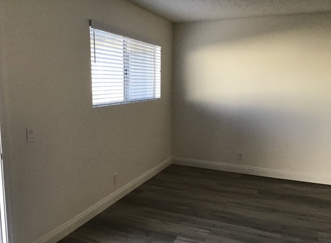 Photo - "Charming 1-Bedroom Retreat with Spacious Living in Lancaster – 800 Sq. Ft. of Comfort!" Unit 5