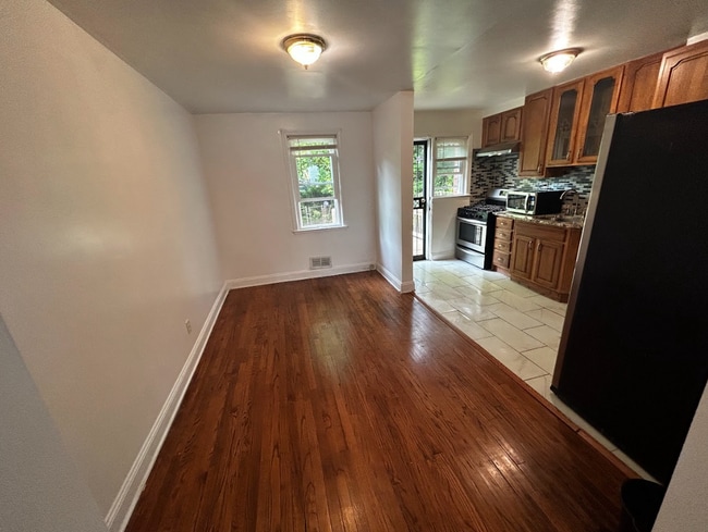 830 Montpelier St