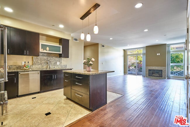 Photo - 401 N Serrano Ave Unit 105