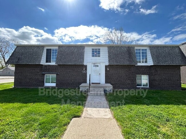 Photo - 305 Bellbrook Ave