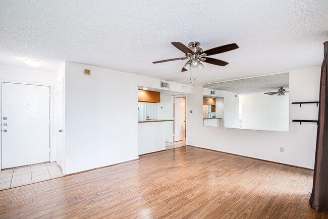 Photo - 3919 Fairmont Pkwy Unit True