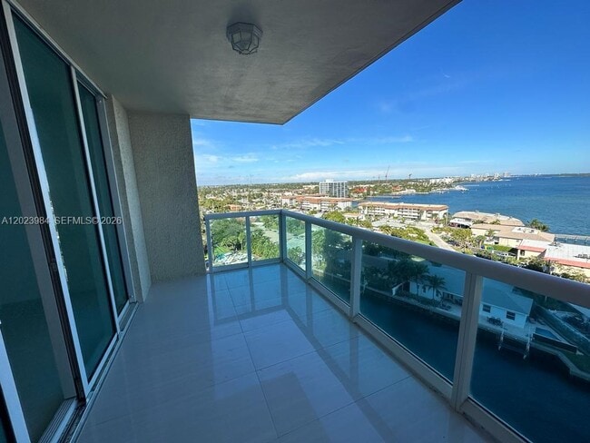 Photo - 2650 Lake Shore Dr Unit 1001