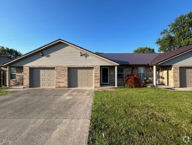 Building Photo - Charming 2-Bedroom Ranch in Peaceful Piqua... Unit 1413 Jedway Rental