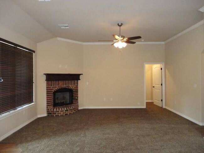 Photo - 309 Timber Ln