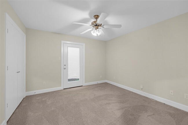 Photo - 8731 Bryam St