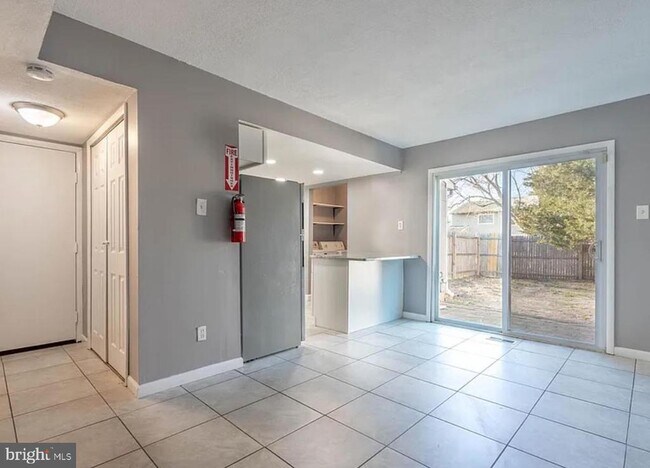 Photo - 21 Milstone Ct