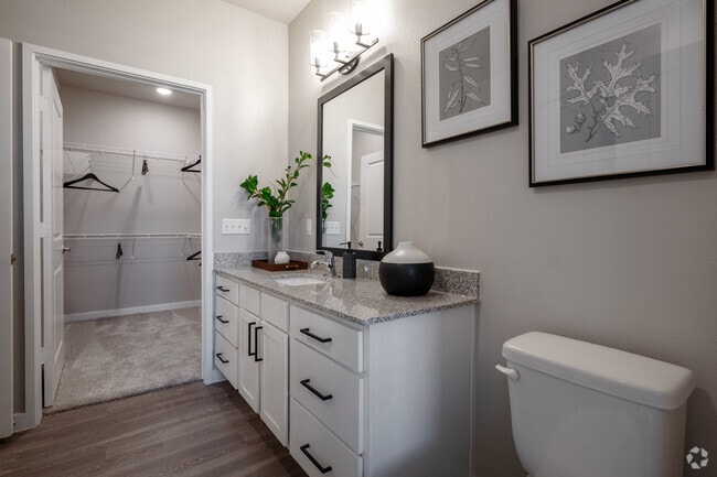 1BR, 1BA - 638SF