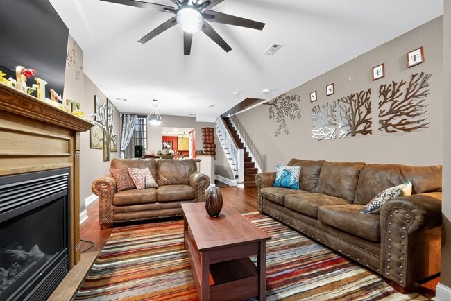 Photo - 4443 Sansom St