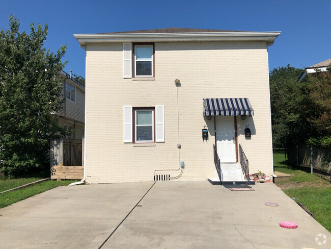 Building Photo - 2-fgs0032 Unit #34 Rental