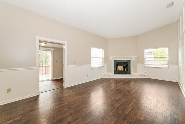 Photo - 8064 Marseilles Dr