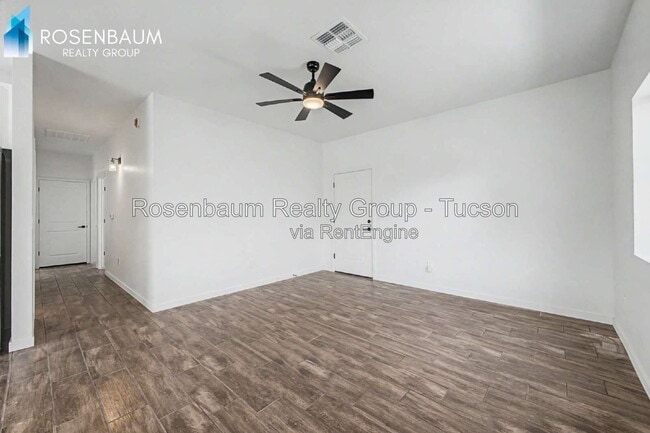 Photo - 2956 N Richey Blvd Unit 1