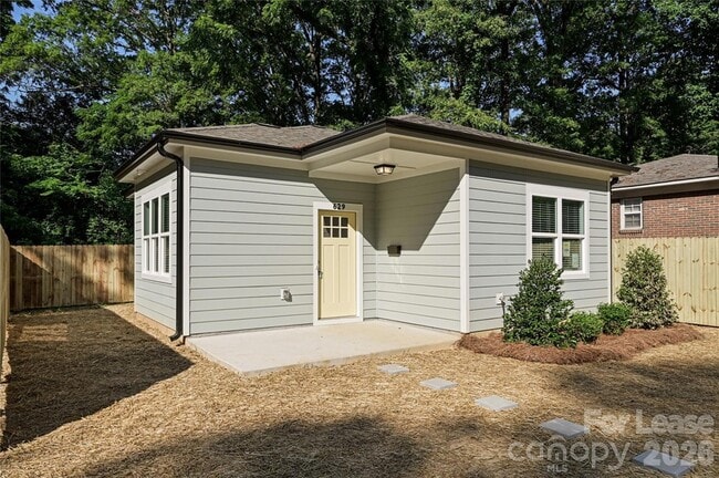 Building Photo - 629 Colorado Ave