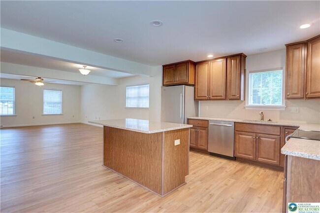 Photo - 1055 Decatur St