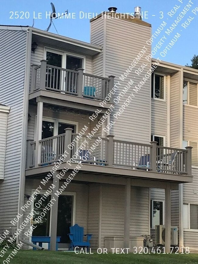 Photo - 2520 Le Homme Dieu Heights NE