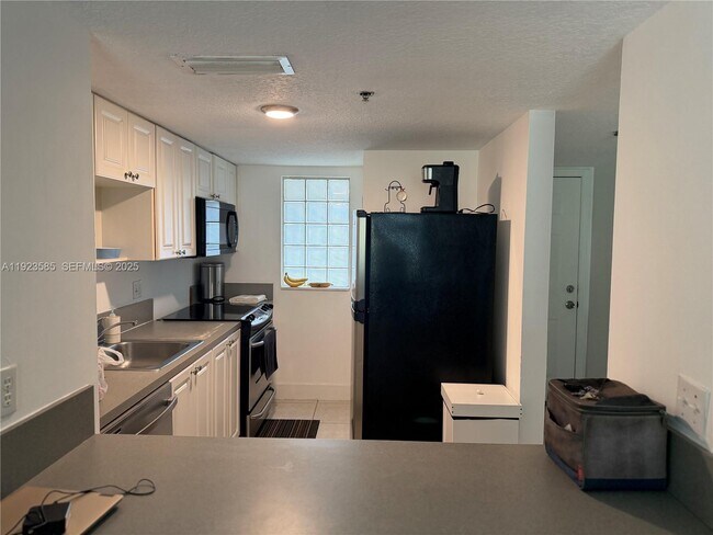 Photo - 695 SW 11th St Unit 202