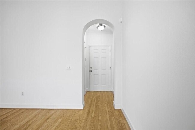 Photo - 3777 Peachtree Rd