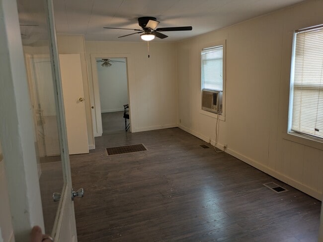 Photo - 422 Gamble Rd