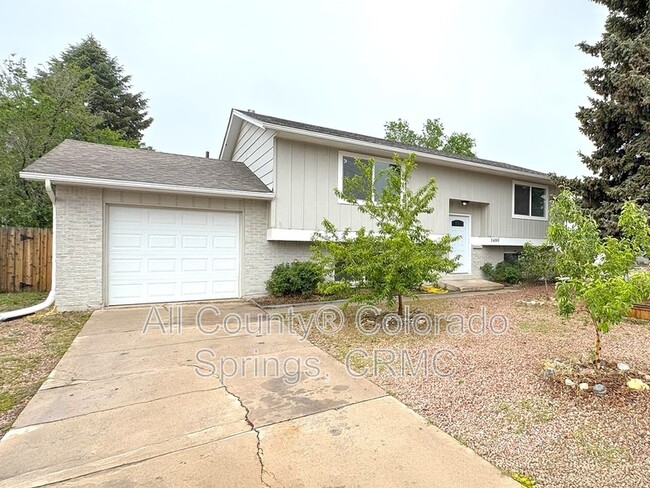 Building Photo - 1480 Hiawatha Dr