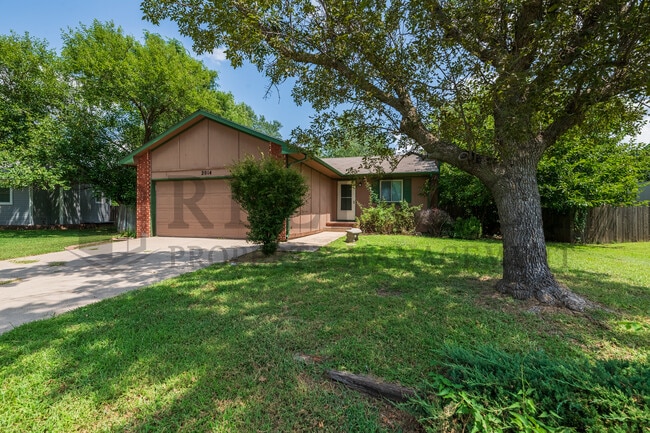 Building Photo - 2014 N Pine Grove St Rental