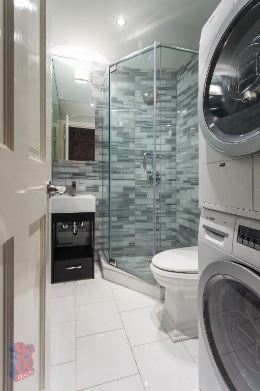 Photo - 635 E 6th St Unit 3W