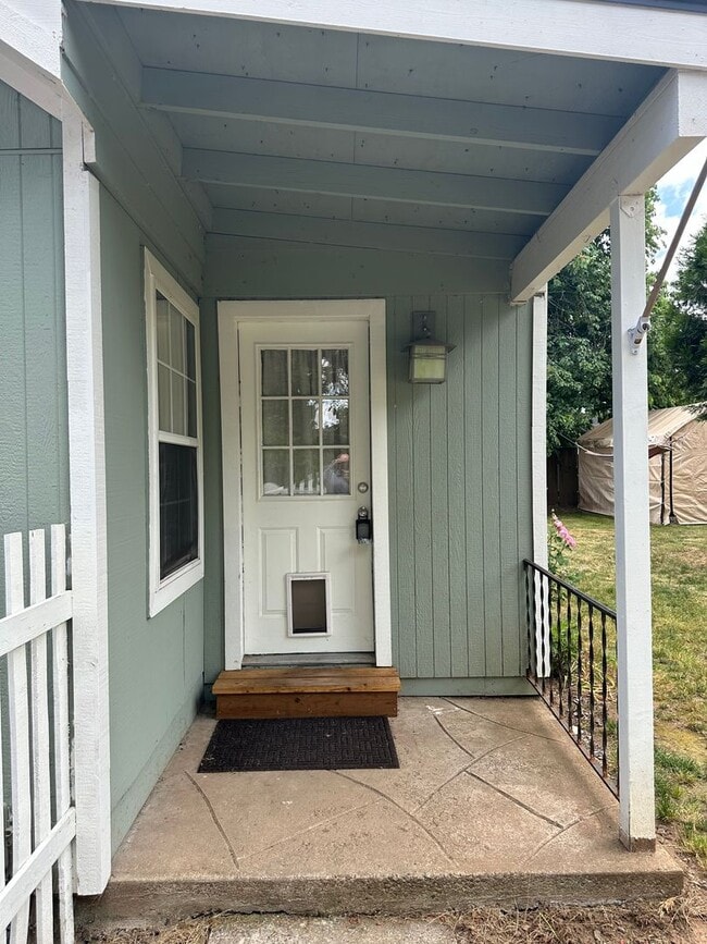 Photo - 3 bed 1 bath house in a great a neighborhood!