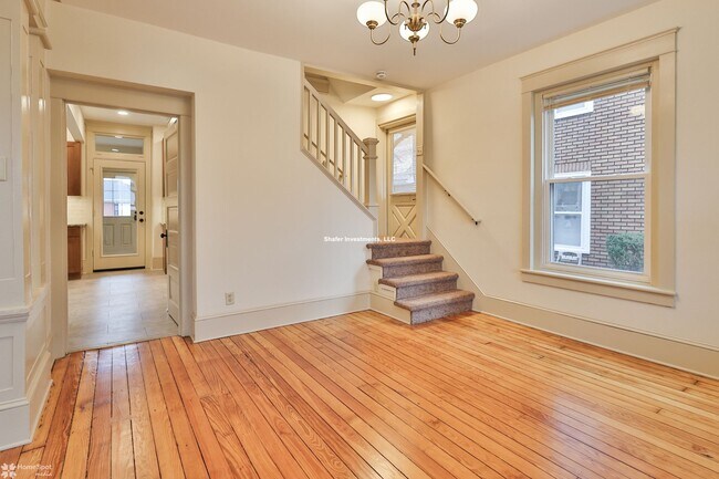 Photo - 67 W Laurel St