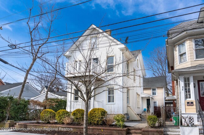 Photo - 907 Bond St Unidad 1