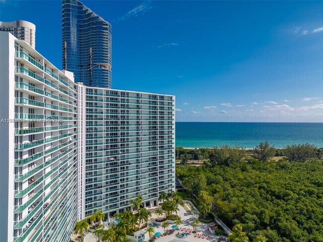 Building Photo - 100 Bayview Dr Unit 1623
