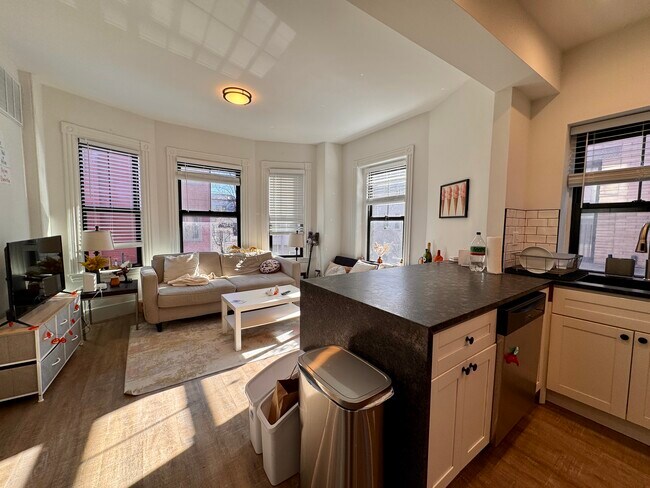 Photo - 1510 Tremont St Unit 2