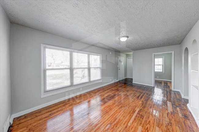 Photo - 3535 N Oxford St