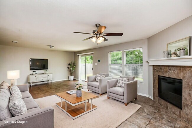 Photo - 1330 Newton St