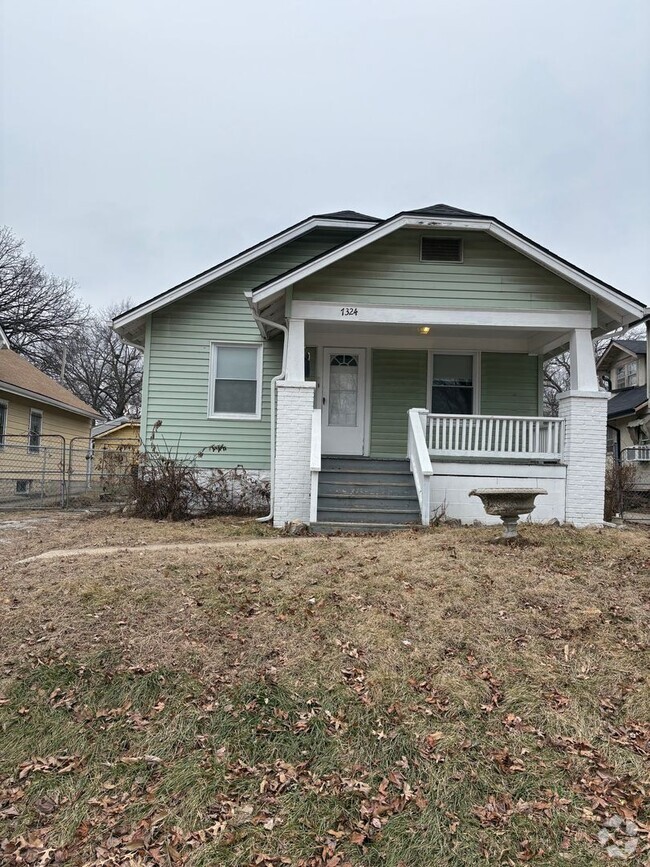 Building Photo - Two bedroom house! BLUE DISTRICT! KANSAS C...