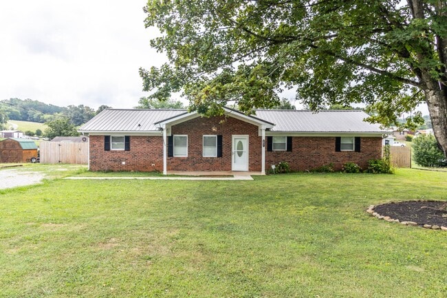 Building Photo - 2821 Vicksburg Ln