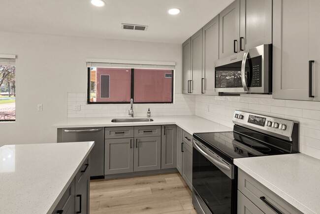 Photo - S-1073 Unit # 3