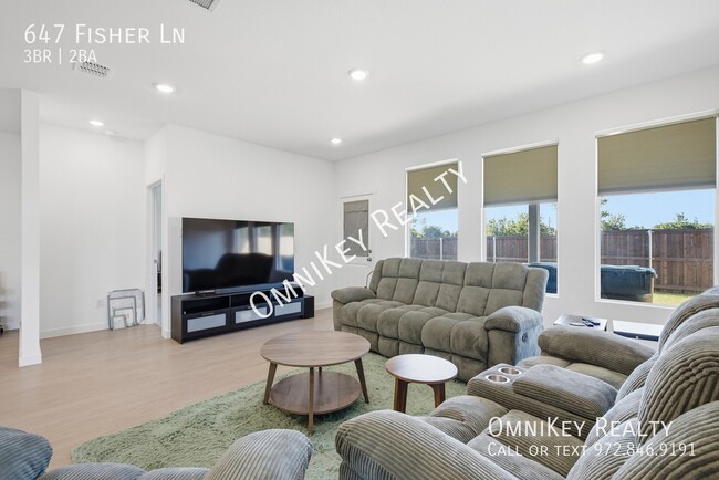 647 Fisher Ln