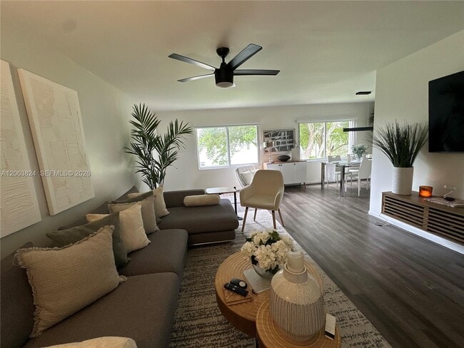 Building Photo - 13550 SW 6th Ct Unit 301A