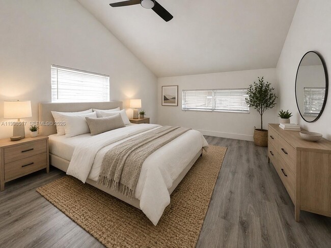 Photo - 736 NW 41st St