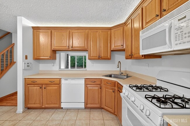 Photo - 134 Pear Tree Ln