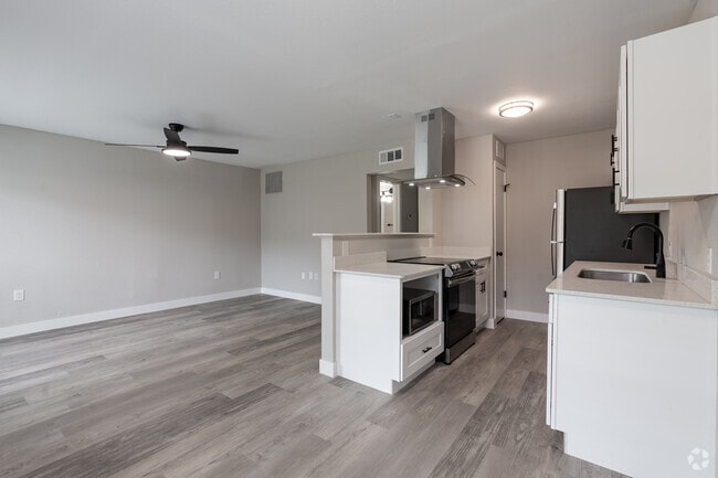 Interior Photo - Venice Lofts