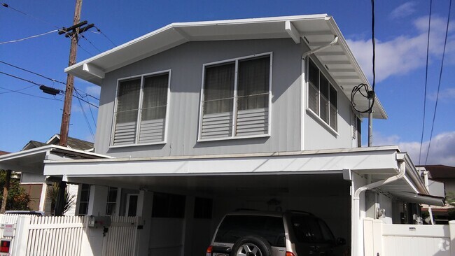 Building Photo - Kalihi Studio Rental