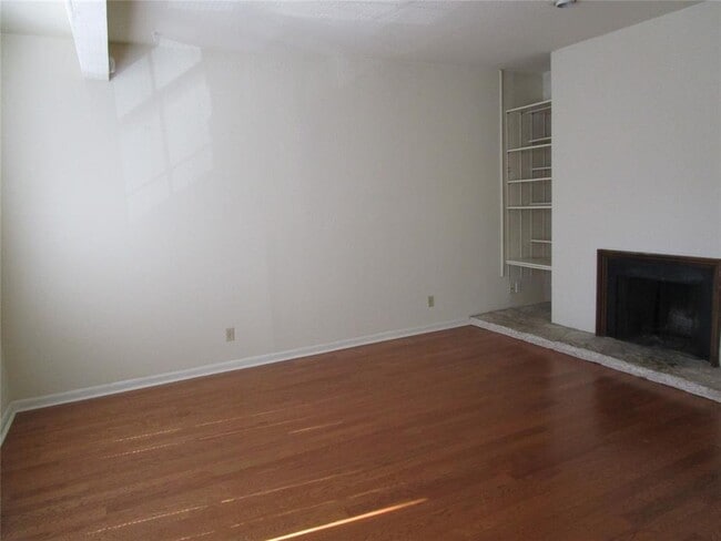 Photo - 2529 Rio Grande St Unit 84