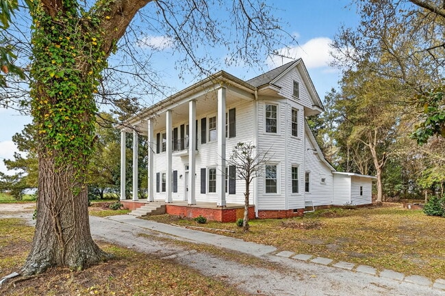 Photo - 409 Meadow Rd