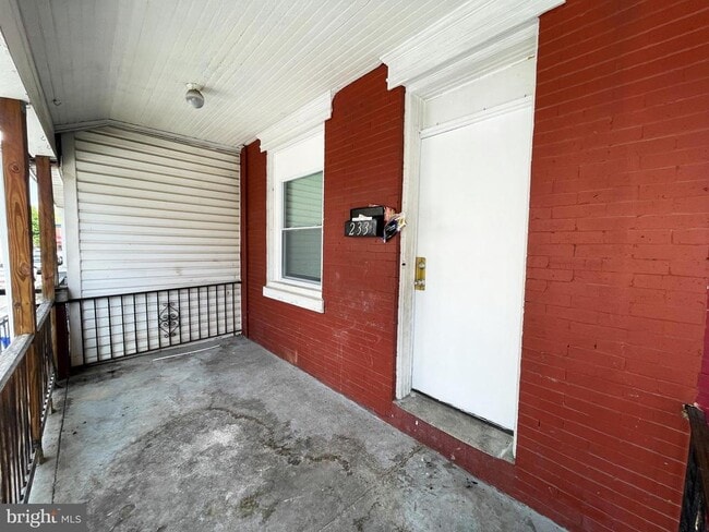 Building Photo - 233 N Creighton St Rental