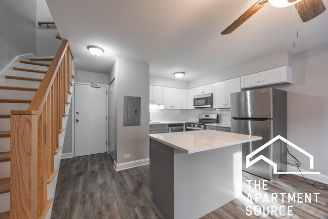 Building Photo - 744 W Gordon Terrace Unit 311