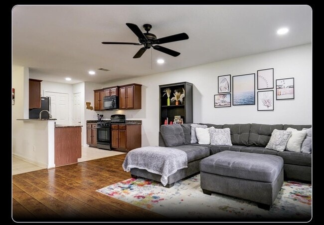 Photo - 9815 Opal Rock Dr