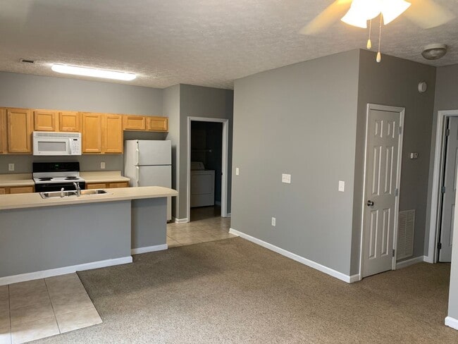 Photo - Fall 2026 Two Bedroom @ Park Place Condos! Unidad 103