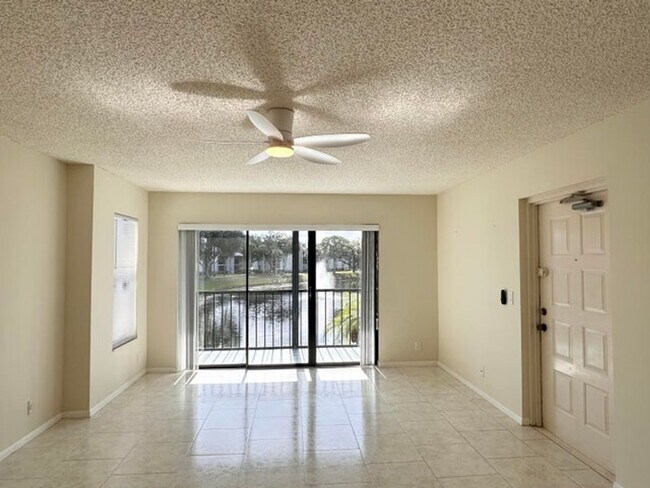 Photo - 1012 Green Pine Blvd