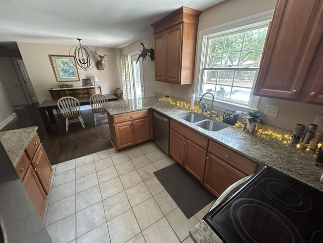 Photo - 1209 Julian Clark Rd