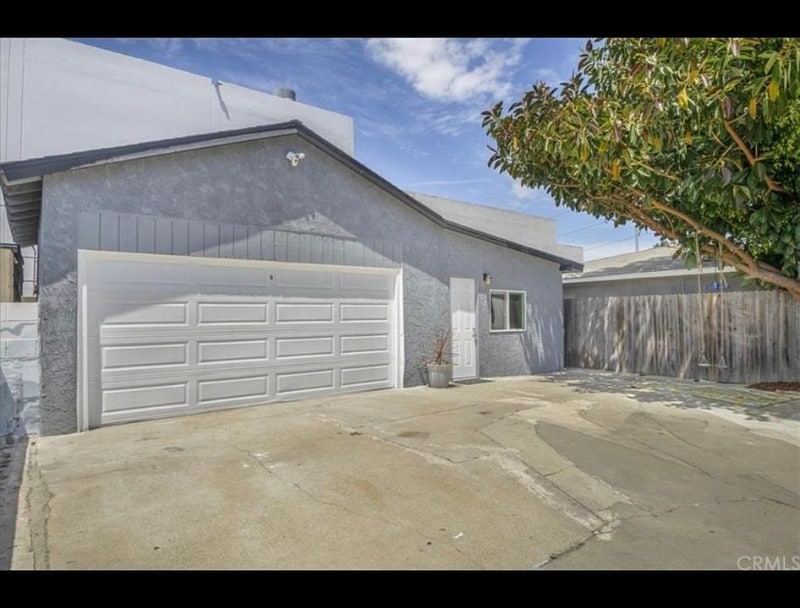 Photo - 4525 W 145th St Unidad front